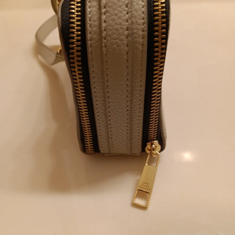 MARC JACOBS Leather Crossbody Bag In Oatmilk - Picture 4 of 13
